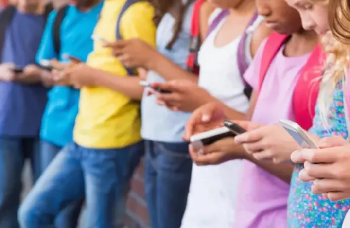 ممنوع شدن موبایل در کلاس‌های درس انتاریو